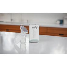 Load image into Gallery viewer, Manual Silicone Breast Pump